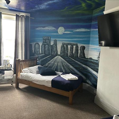 Stonehenge Inn & Shepherd'S Huts Bulford Exteriör bild