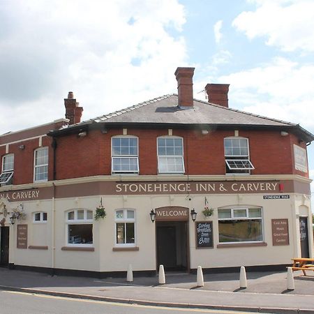 Stonehenge Inn & Shepherd'S Huts Bulford Exteriör bild