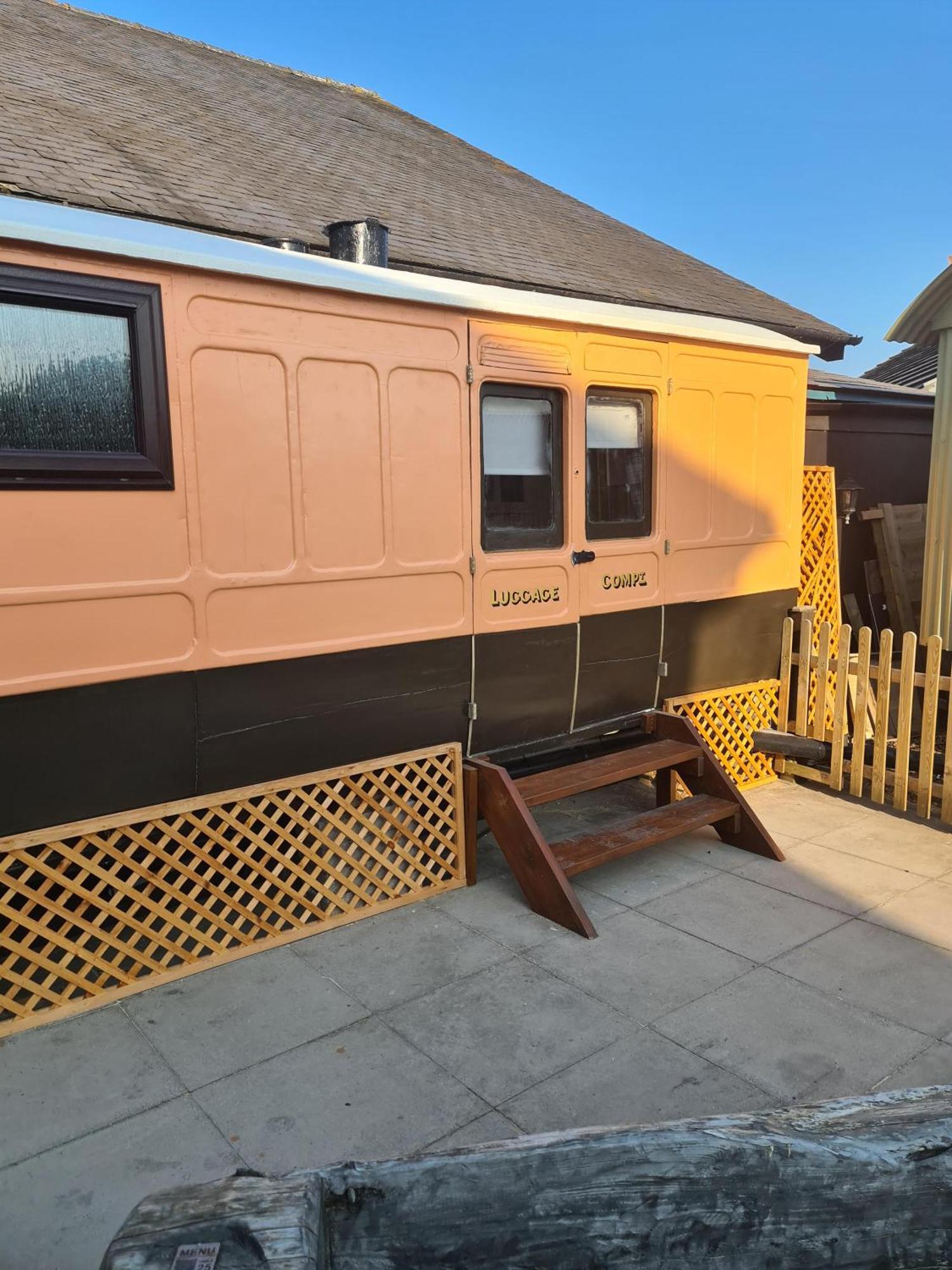 Stonehenge Inn & Shepherd'S Huts Bulford Rum bild
