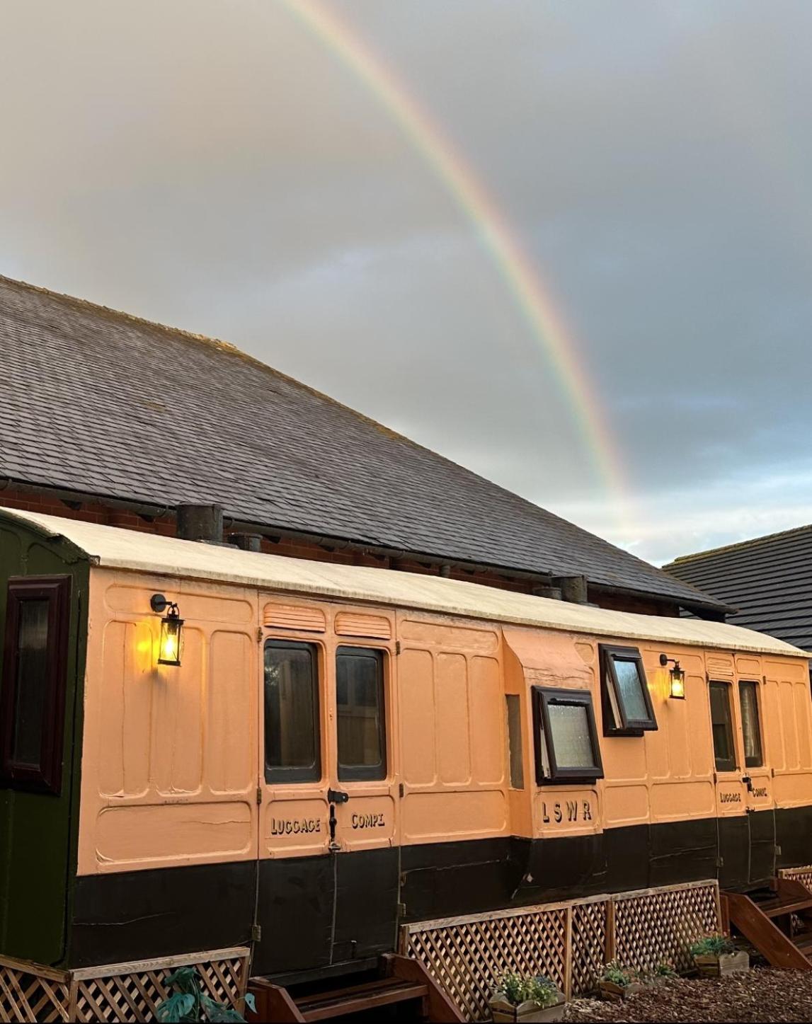 Stonehenge Inn & Shepherd'S Huts Bulford Rum bild