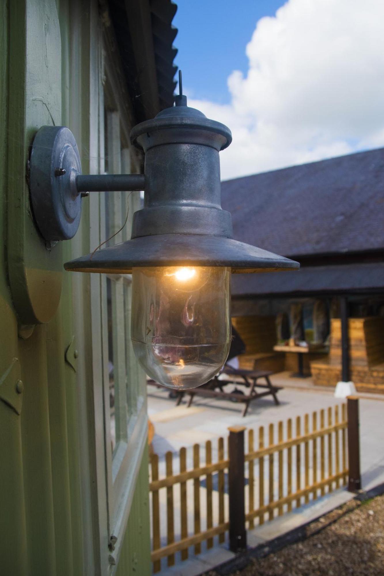 Stonehenge Inn & Shepherd'S Huts Bulford Rum bild