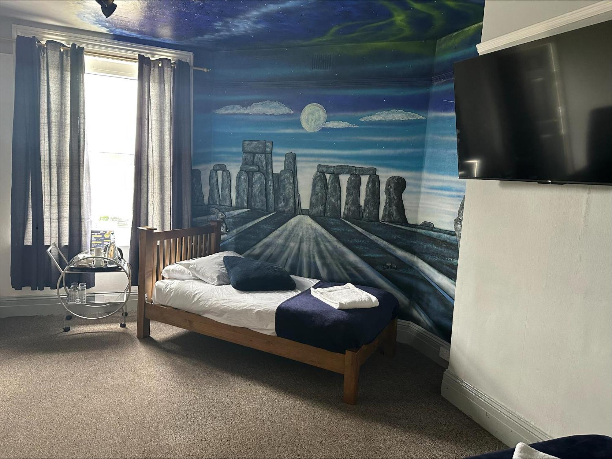 Stonehenge Inn & Shepherd'S Huts Bulford Exteriör bild